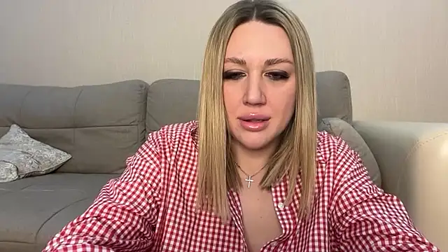 VickyLove047 online show from September 29, 2025, 5:29 pm