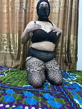 Snapshot of hijab_babe chatting on December 30, 2024, 9:37 am hijab babe online show from December 30, 2024, 9:37 am