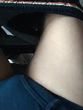 Snapshot of Dannydy2015 chatting on December 17, 2025, 1:33 am Dannydy2015 online show from December 17, 2025, 1:33 am