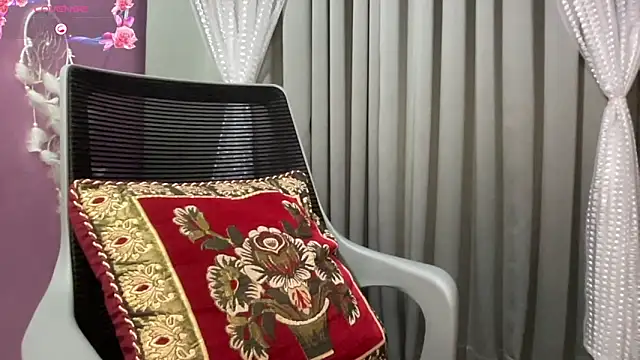 fairyC for u online show from October 31, 2025, 8:04 am