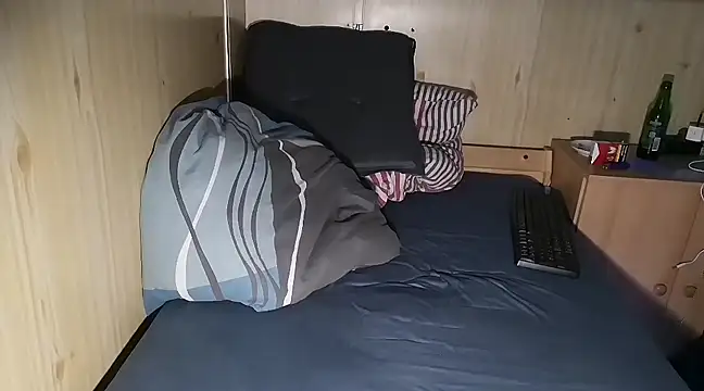 TinyDickBear online show from March 14, 2025, 11:53 pm