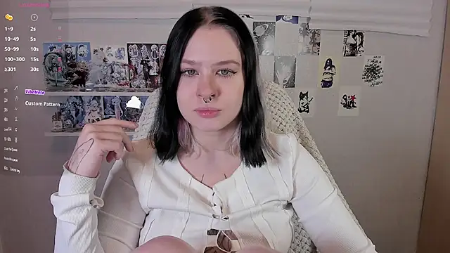 tender kiitty online show from November 18, 2025, 3:49 pm