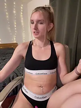 AnnyBelleX online show from December 19, 2025, 3:52 pm