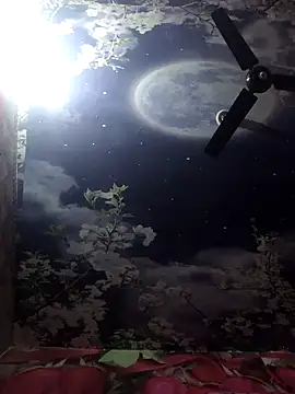 Snapshot of Suckingqueen chatting on December 19, 2024, 1:40 pm Suckingqueen online show from December 19, 2024, 1:40 pm