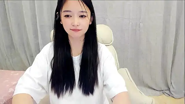 CN-Babycat online show from October 10, 2025, 1:32 pm