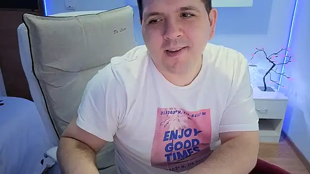 Snapshot of JasonJacks chatting on March 31, 2026, 3:12 pm JasonJacks online show from March 31, 2026, 3:12 pm