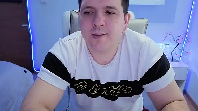 Snapshot of JasonJacks chatting on April 7, 2026, 3:12 pm JasonJacks online show from April 7, 2026, 3:12 pm