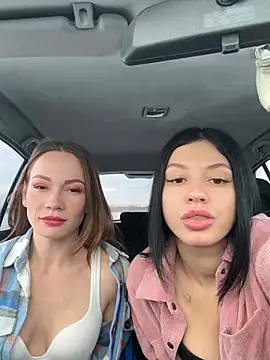 JulliaVegas online show from December 17, 2024, 3:39 am