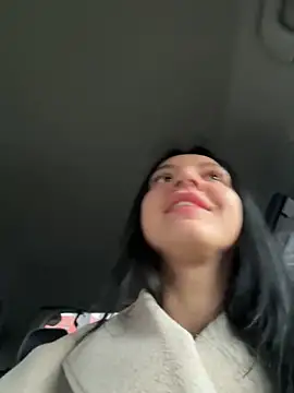 JulliaVegas online show from December 19, 2024, 3:29 am