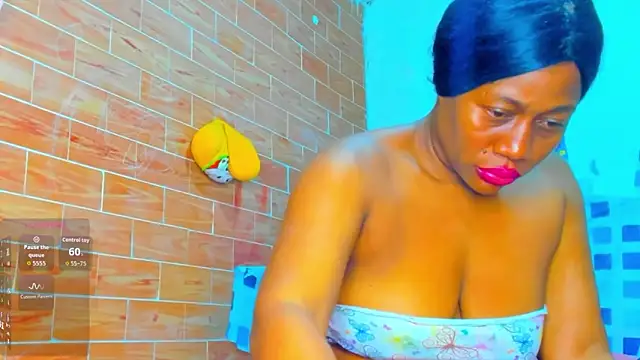 yonsol abril online show from March 23, 2026, 9:19 pm