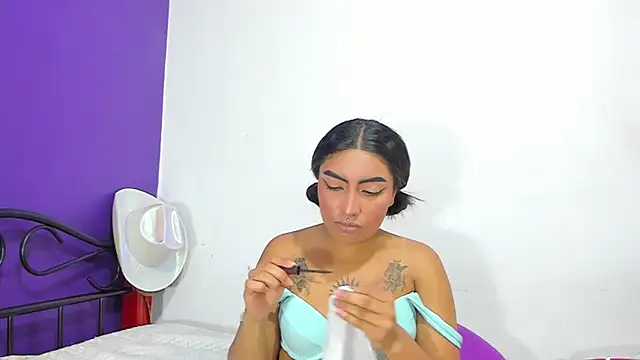 Snapshot of Natymontiell_ chatting on December 18, 2024, 4:06 pm Natymontiell online show from December 18, 2024, 4:06 pm