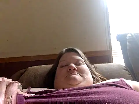 chrissybear84 online show from February 18, 2026, 6:59 pm