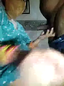 Snapshot of sunita-doll chatting on December 26, 2024, 2:27 pm sunita-doll online show from December 26, 2024, 2:27 pm