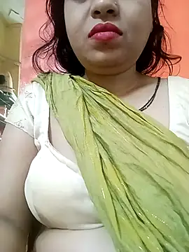 Snapshot of sunita-doll chatting on October 15, 2025, 1:50 am sunita-doll online show from October 15, 2025, 1:50 am