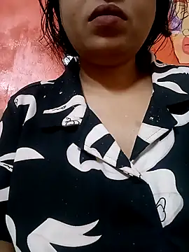 sunita-doll online show from December 3, 2025, 1:35 am