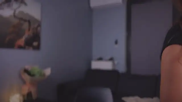 Snapshot of Viktoria_www chatting on October 24, 2025, 8:38 pm Viktoria www online show from October 24, 2025, 8:38 pm