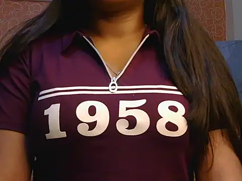 hot  surbhi online show from March 27, 2026, 1:55 pm
