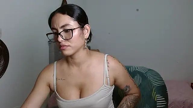 Sexy Lia  online show from March 17, 2026, 3:00 am