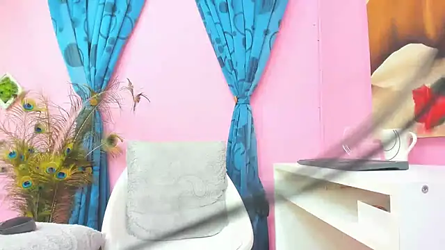 Snapshot of miss--flora chatting on December 15, 2024, 7:42 pm miss--flora online show from December 15, 2024, 7:42 pm