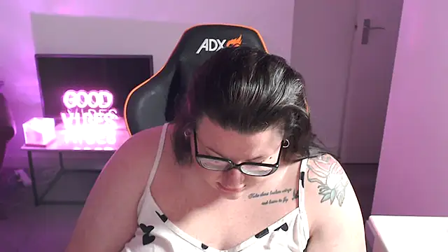 StrawberrySexx online show from December 18, 2024, 7:36 am