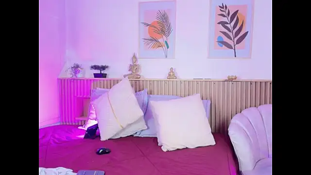 EmmaJhonnsson online show from March 8, 2025, 8:46 pm