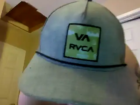 Snapshot of Huntzg23 chatting on November 24, 2025, 10:59 am Huntzg23 online show from November 24, 2025, 10:59 am