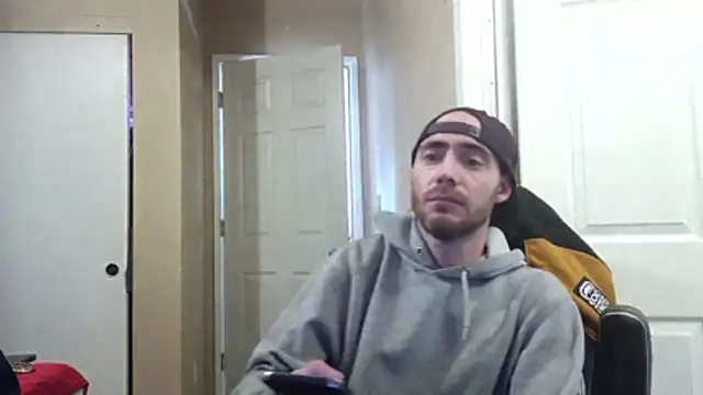 Huntzg23 online show from April 12, 2026, 6:02 pm