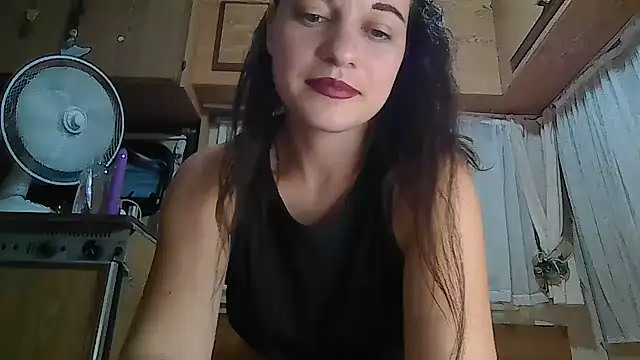 Snapshot of Eleni_Pappa chatting on August 3, 2026, 9:07 pm Eleni Pappa online show from August 3, 2026, 9:07 pm
