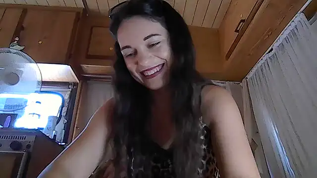 Snapshot of Eleni_Pappa chatting on August 4, 2026, 12:19 pm Eleni Pappa online show from August 4, 2026, 12:19 pm