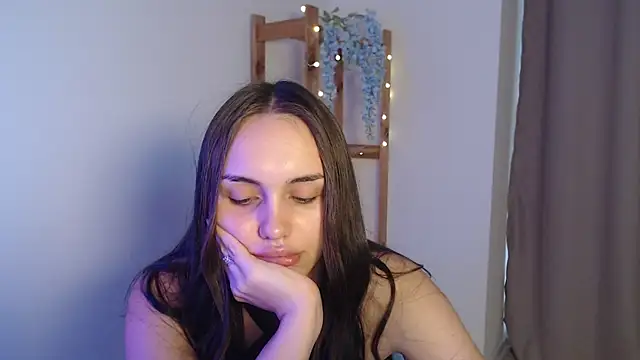 Snapshot of IrinaShayk18 chatting on January 3, 2025, 12:08 pm IrinaShayk18 online show from January 3, 2025, 12:08 pm