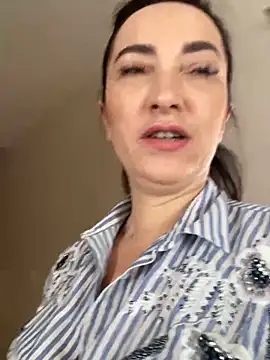 AnneHaddaway online show from April 15, 2026, 9:16 am