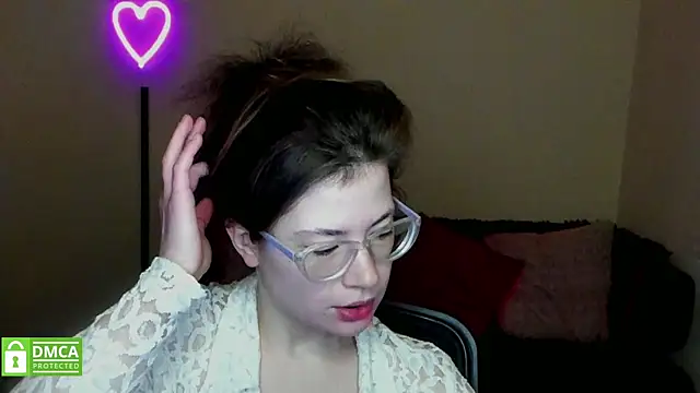 Snapshot of Alicia_redfollow chatting on February 8, 2025, 6:33 am Alicia redfollow online show from February 8, 2025, 6:33 am