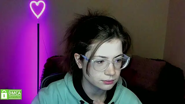 Snapshot of Alicia_redfollow chatting on February 9, 2025, 6:22 am Alicia redfollow online show from February 9, 2025, 6:22 am