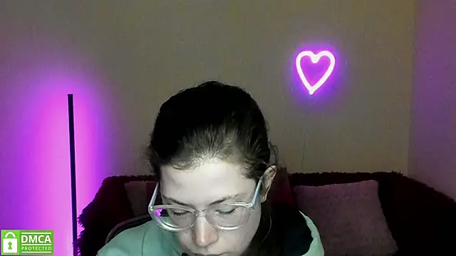 Snapshot of Alicia_redfollow chatting on March 1, 2025, 6:35 am Alicia redfollow online show from March 1, 2025, 6:35 am