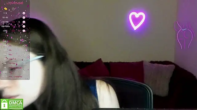 Snapshot of Alicia_redfollow chatting on March 8, 2025, 9:39 am Alicia redfollow online show from March 8, 2025, 9:39 am