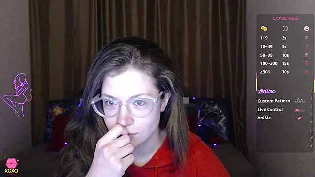Snapshot of Alicia_redfollow chatting on March 15, 2025, 6:25 am Alicia redfollow online show from March 15, 2025, 6:25 am