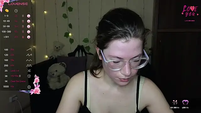 Snapshot of Alicia_redfollow chatting on March 20, 2025, 12:22 pm Alicia redfollow online show from March 20, 2025, 12:22 pm