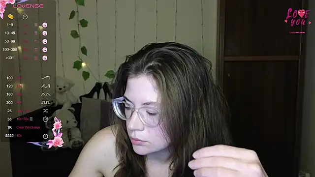 Snapshot of Alicia_redfollow chatting on March 21, 2025, 3:13 pm Alicia redfollow online show from March 21, 2025, 3:13 pm