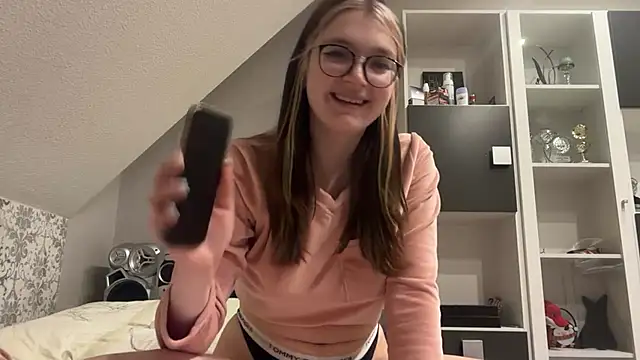 Snapshot of NikaCyberslut chatting on December 24, 2024, 8:16 pm NikaCyberslut online show from December 24, 2024, 8:16 pm