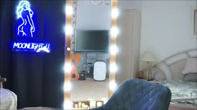 moonlight4u online show from January 14, 2025, 5:19 am