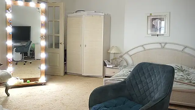 moonlight4u online show from September 14, 2025, 4:55 am