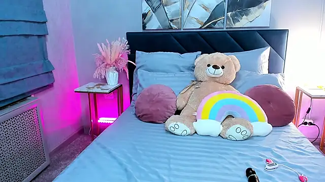 Snapshot of Curvy_Dynamite_ chatting on September 29, 2025, 1:22 am Curvy Dynamite online show from September 29, 2025, 1:22 am