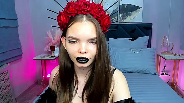 Snapshot of Curvy_Dynamite_ chatting on October 31, 2025, 1:06 am Curvy Dynamite online show from October 31, 2025, 1:06 am