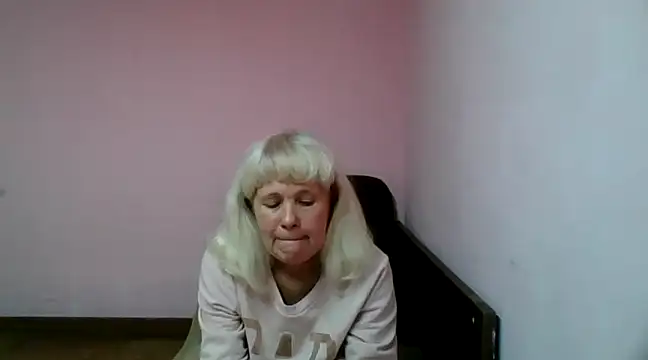 sakura blonde online show from February 6, 2025, 8:45 pm