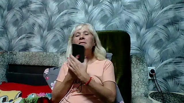 sakura blonde online show from October 11, 2025, 6:39 pm