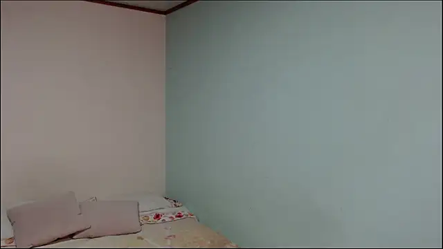 arianna ros3 online show from October 4, 2025, 12:36 pm