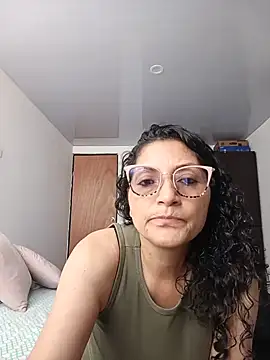 Snapshot of arianna_ros3 chatting on June 27, 2026, 6:13 pm arianna ros3 online show from June 27, 2026, 6:13 pm