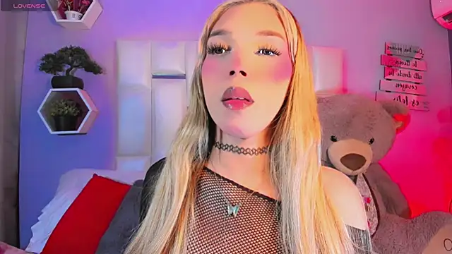 Aileen 18 online show from October 11, 2025, 7:07 am