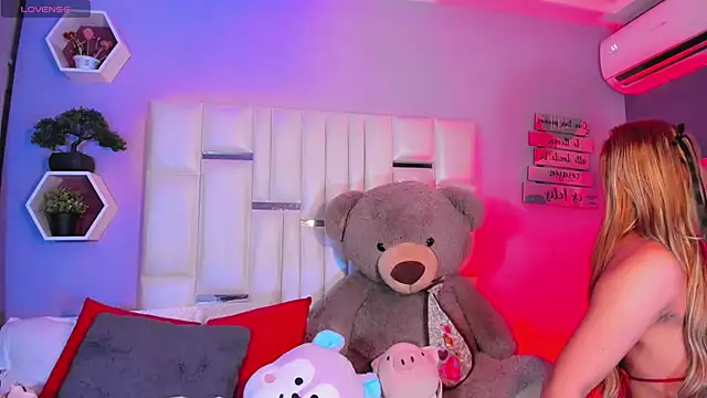 Aileen 18 online show from October 18, 2025, 4:59 am