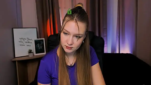 playful sophie online show from January 30, 2025, 1:42 pm